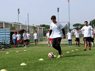 Provino di calcio per bambini e ragazzi in squadre di calcio