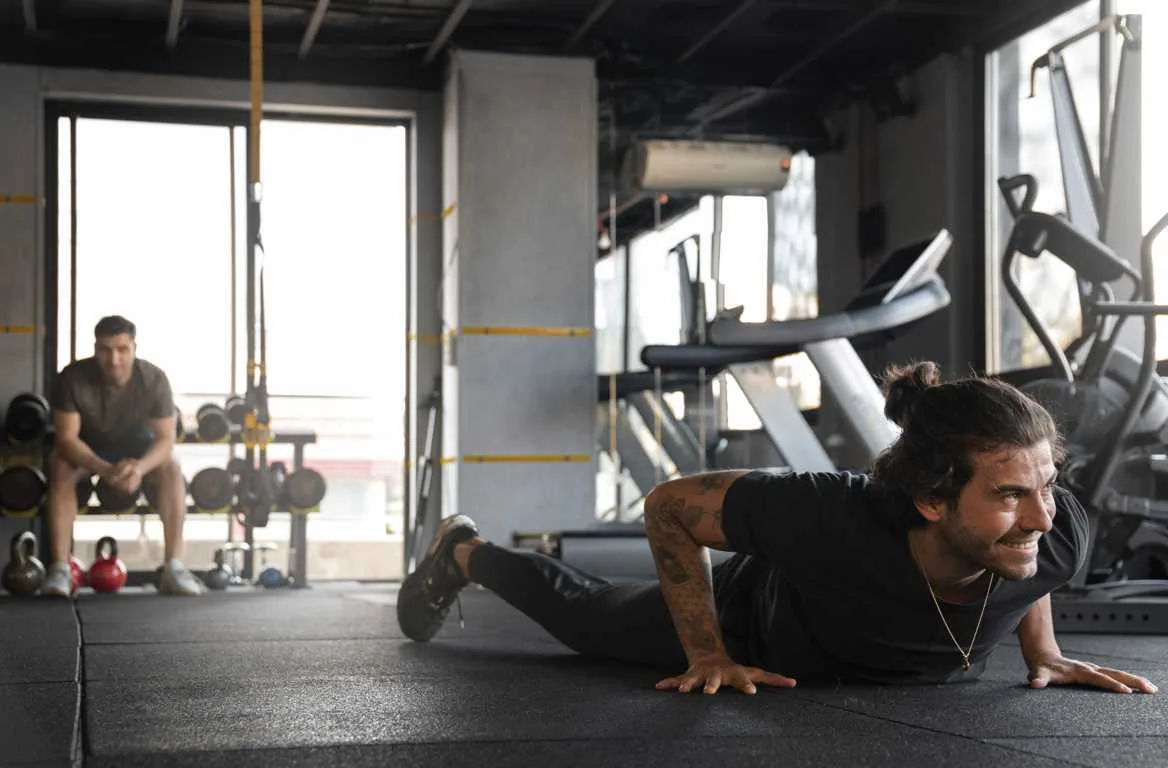allenamento in palestra del calciatore